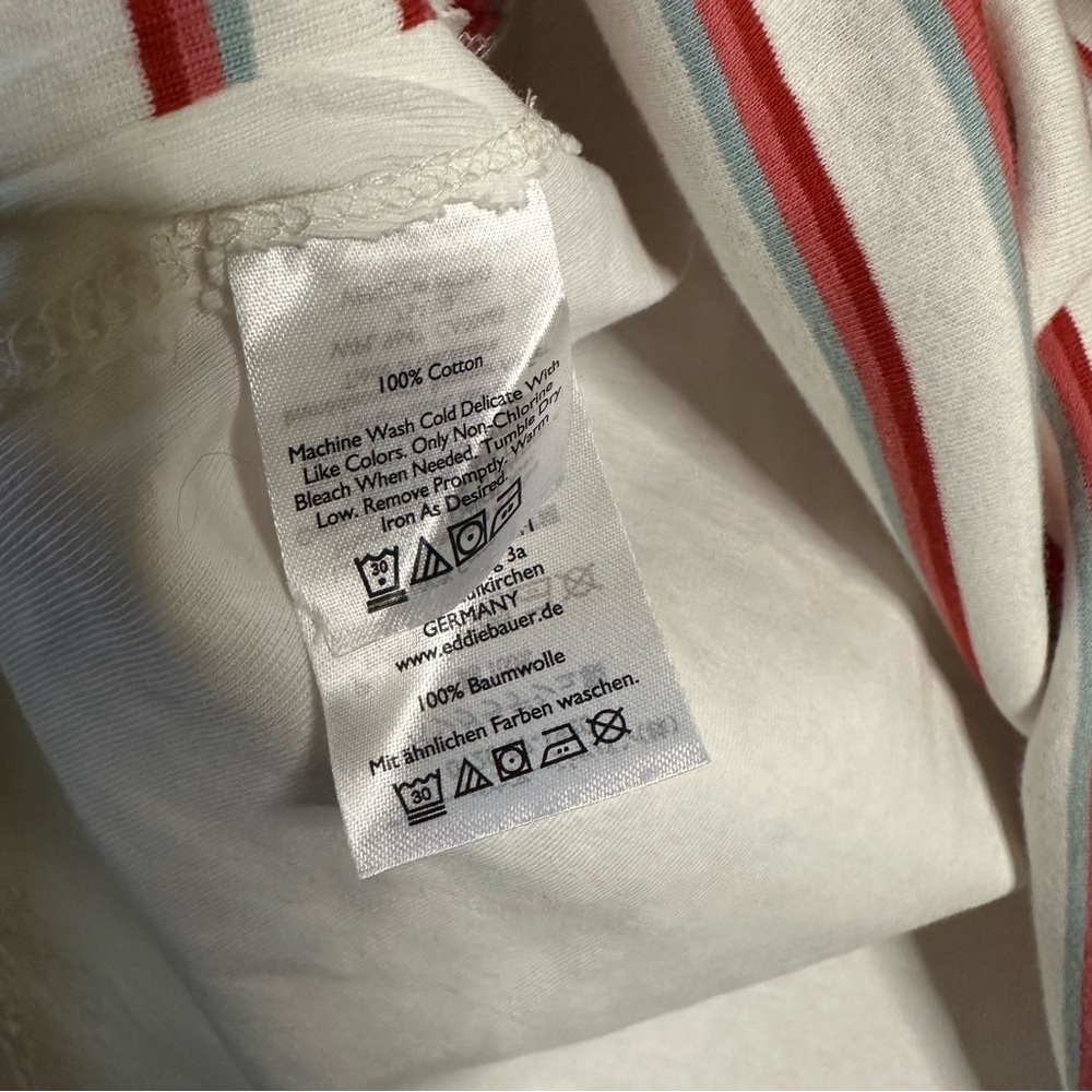 NWOT Eddie Bauer Striped Red and White Women's Top with hood - Picture 5 of 5